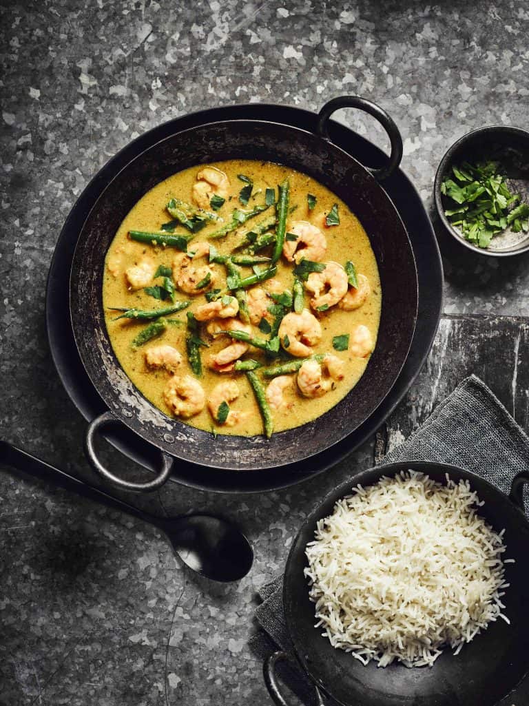 Garnalencurry met sperziebonen