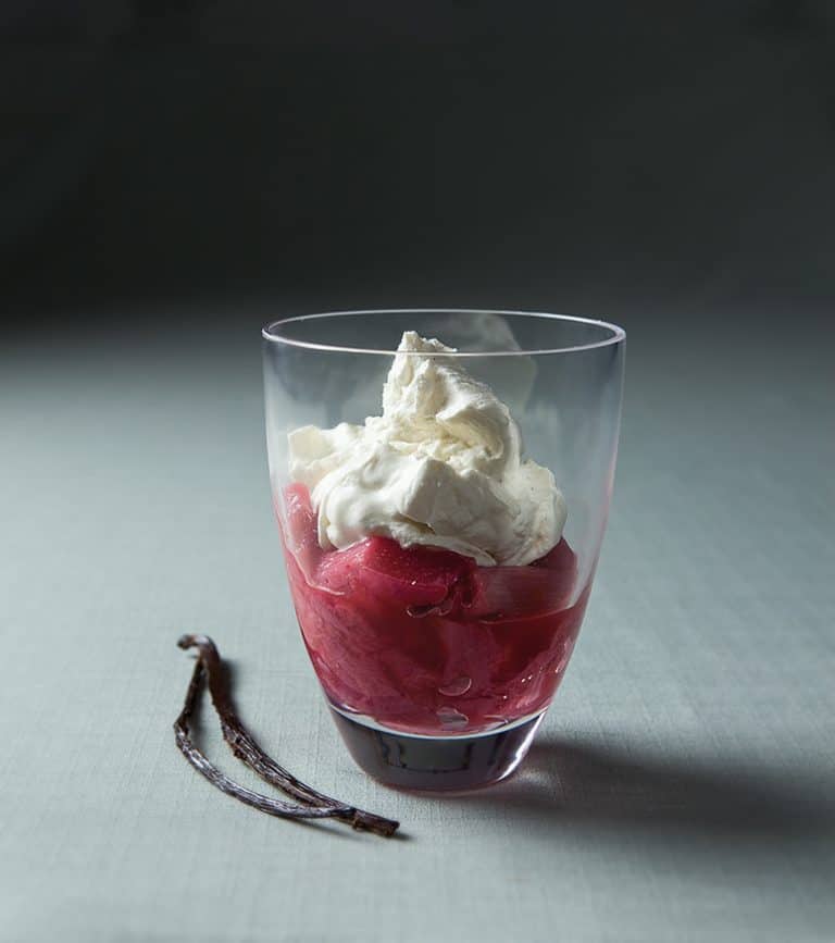 Rabarbercompote met mascarponemousse