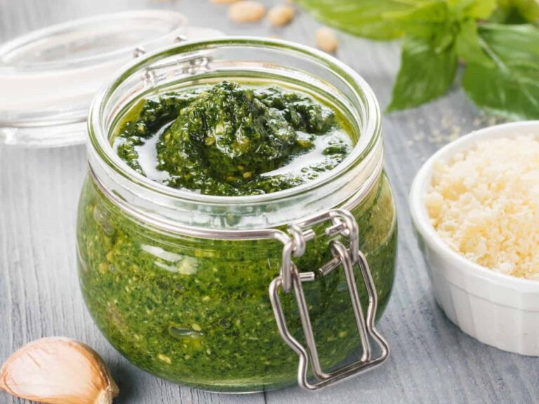 Homemade groene pesto