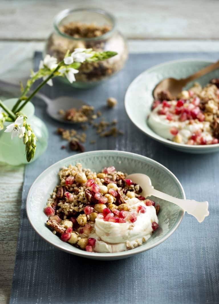 Granaatappelgranola met kwark
