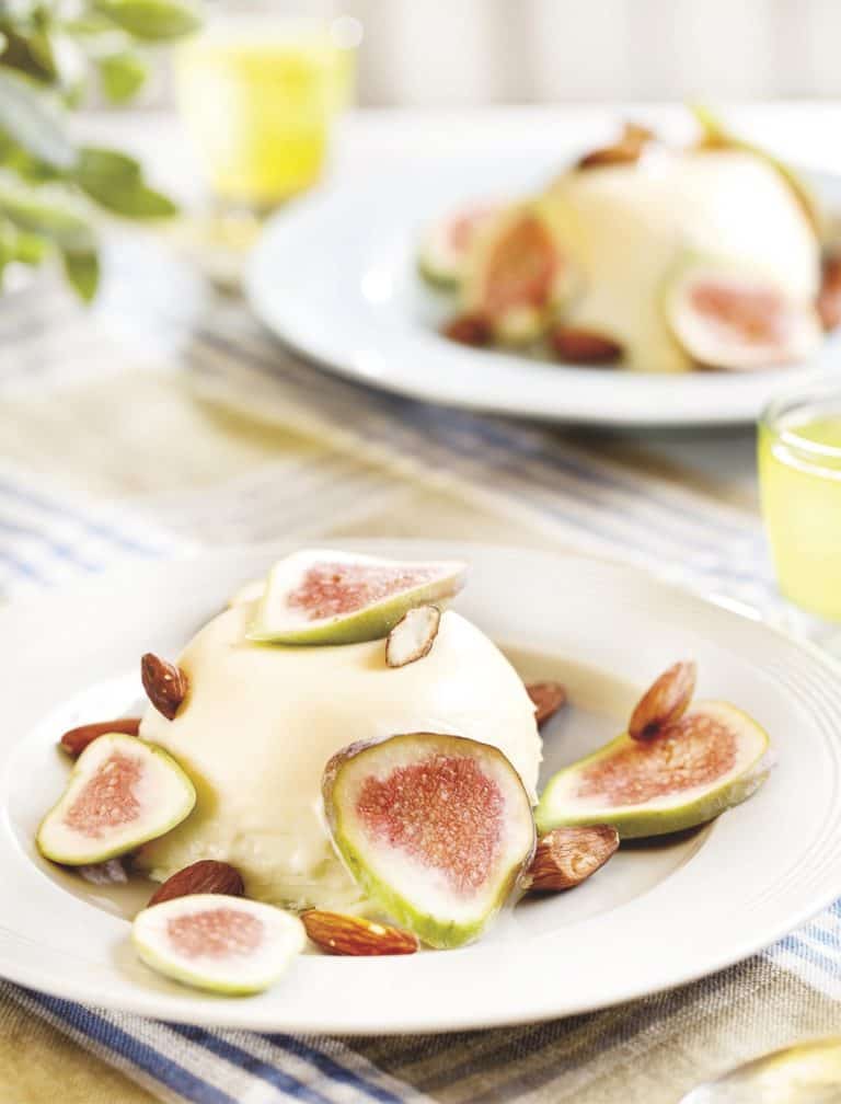 Panna cotta met vijgen en amandelen