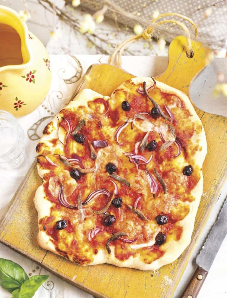 Pizza met ansjovis en kappertjes