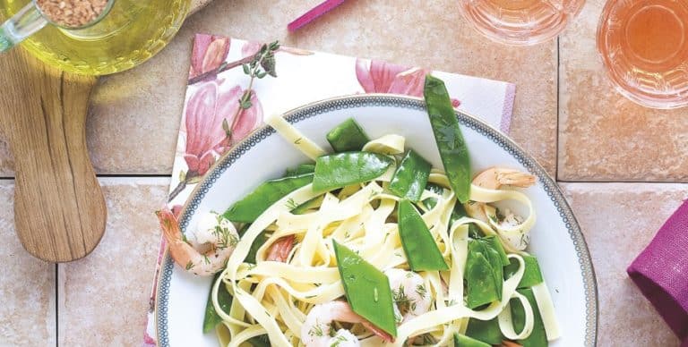 Tagliatelle met garnalen en peultjes
