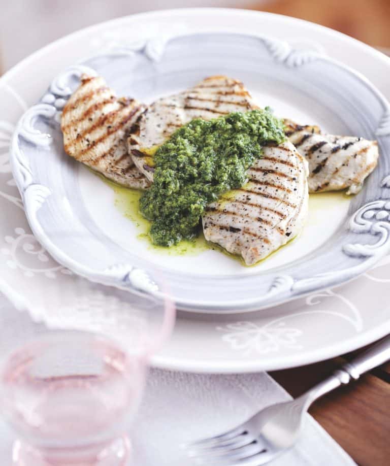 Salsa verde met gegrilde kip