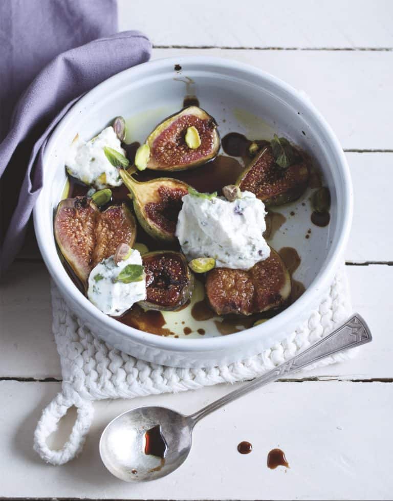 Gekaramelliseerde vijgen met ricotta en pistache