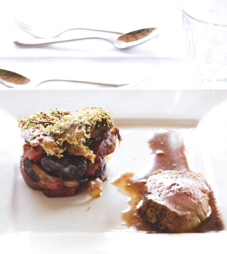 Lam met kruidenkorst uit de (hout)oven