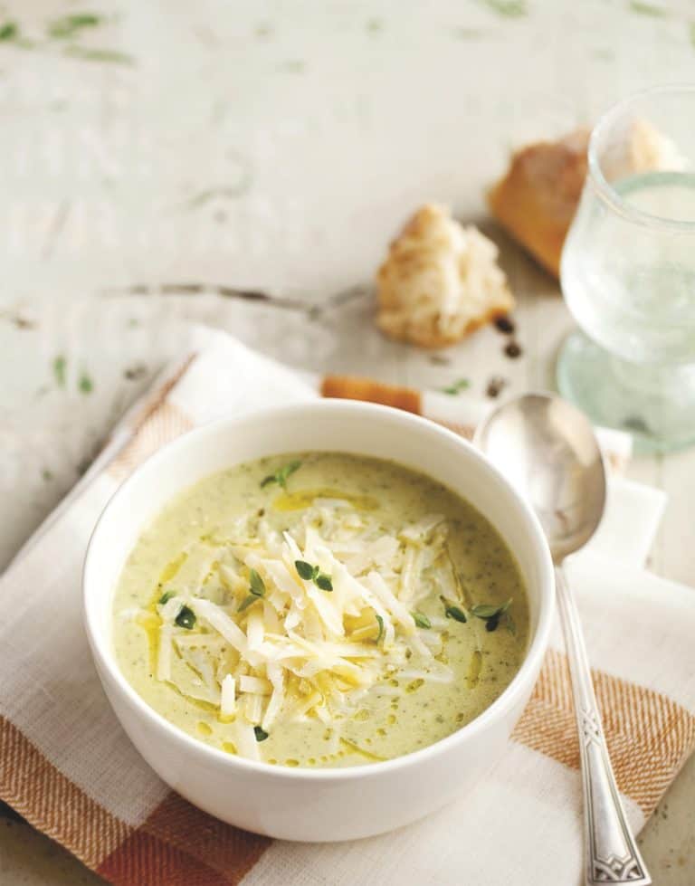 Soep van geroosterde courgette met pecorino