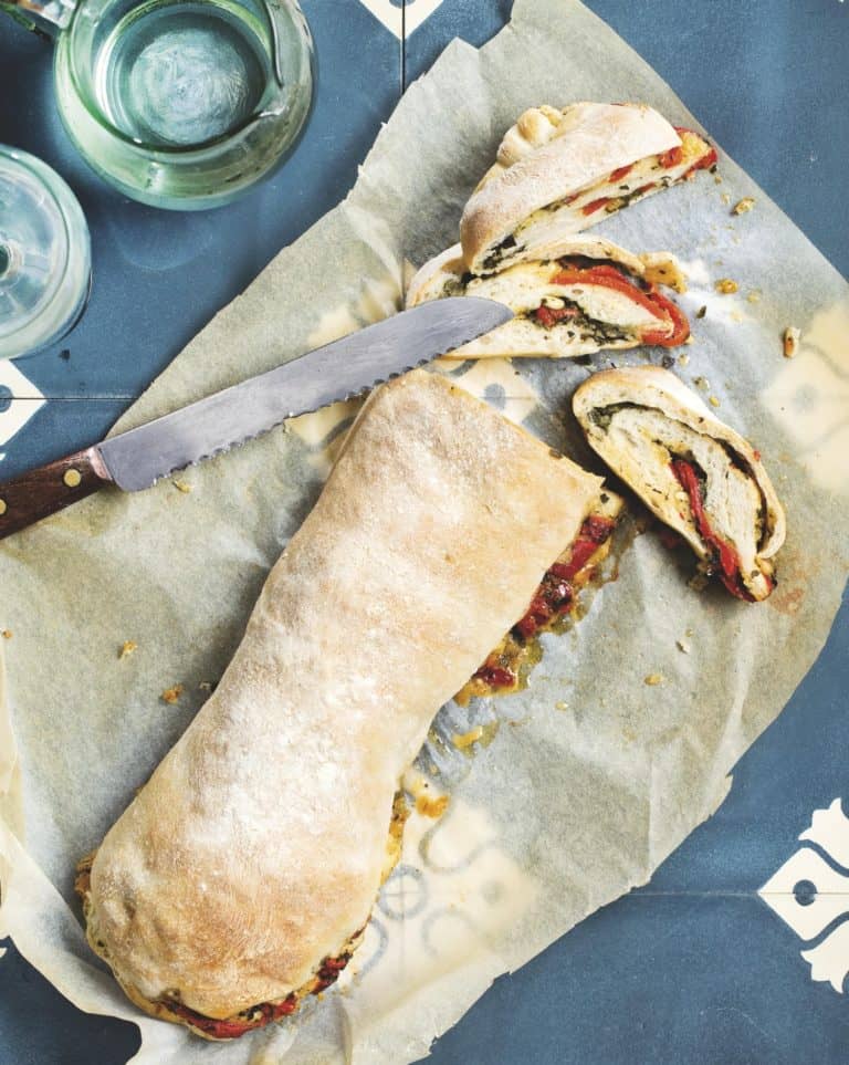 Stromboli met pesto en paprika