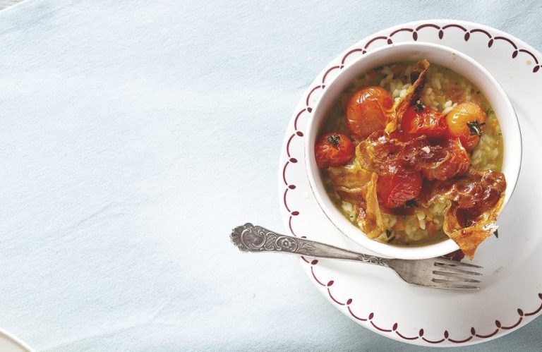 Tijmrisotto met crispy bacon en tomaten