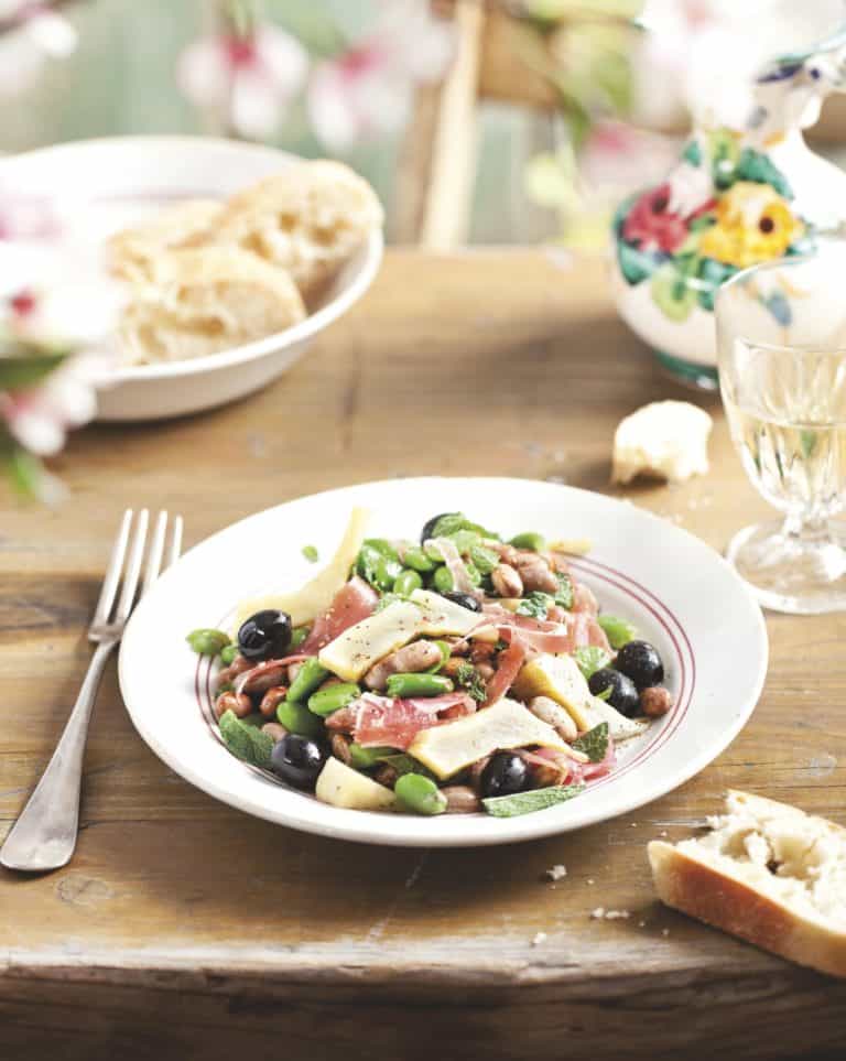 Bonensalade met artisjokken, olijven en munt