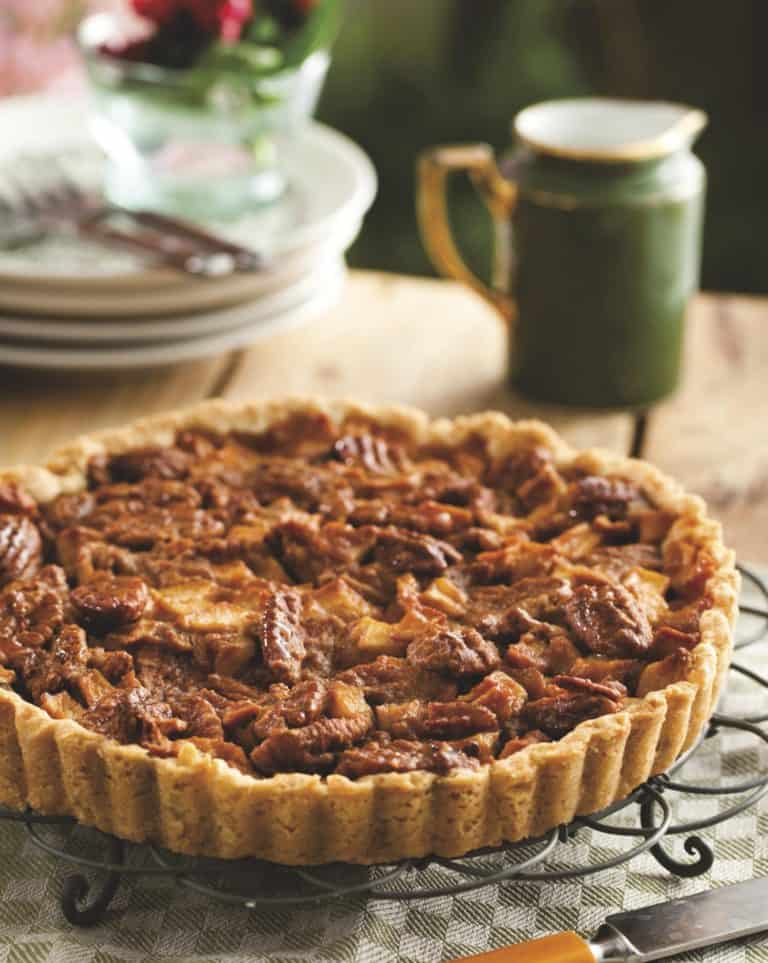 Appel-karameltaart met pecannoten