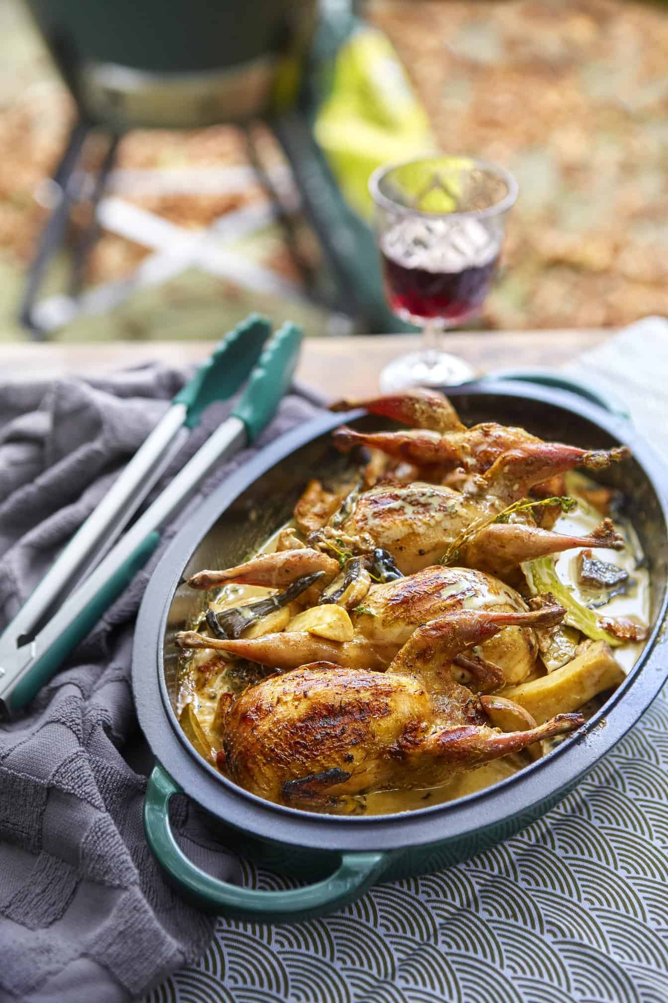 thumbnail voor Kwartels met romige paddenstoelensaus