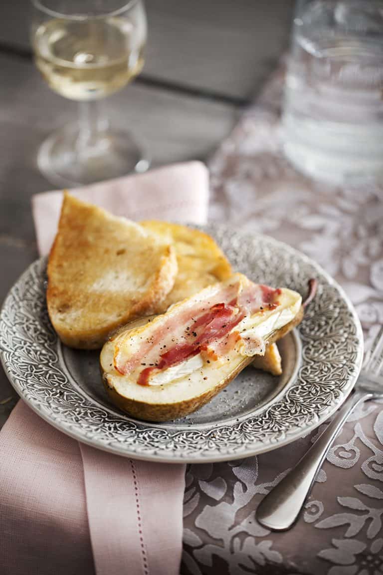 Peer met brie en spek uit de oven