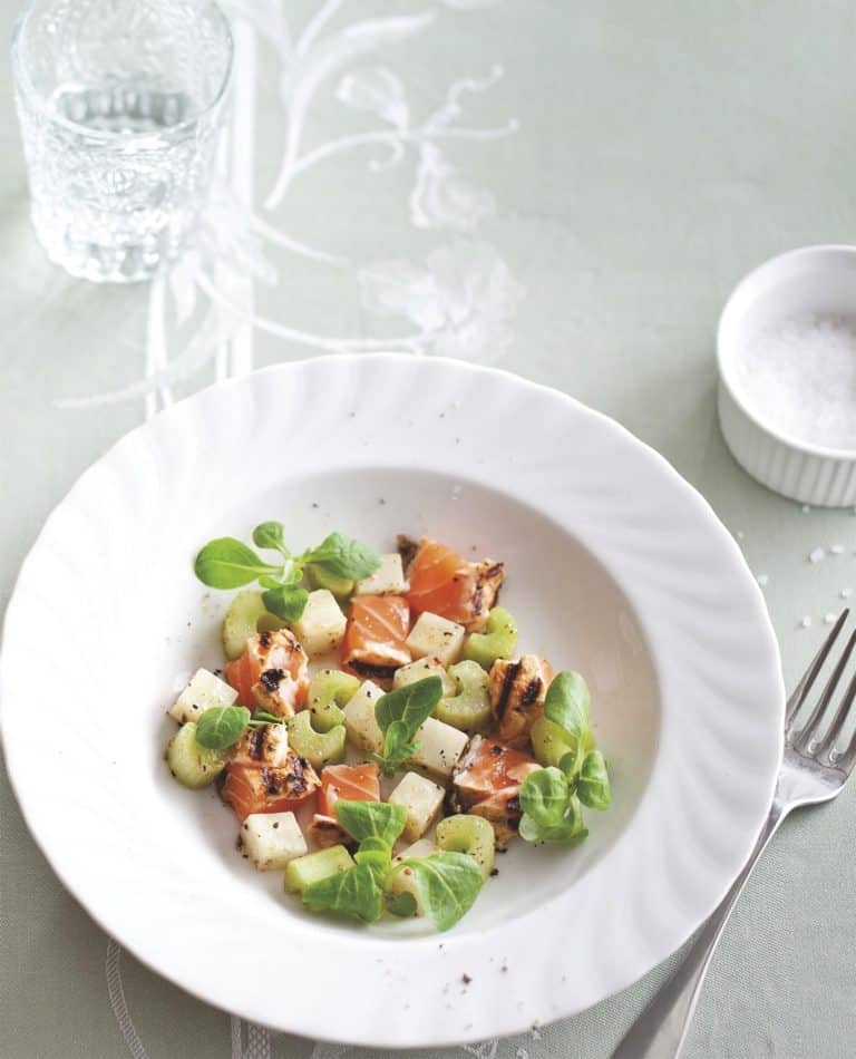 Selderijsalade met gegrilde zalm