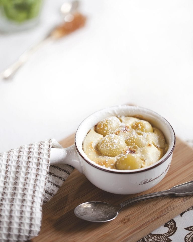 Kleine druivenclafoutis