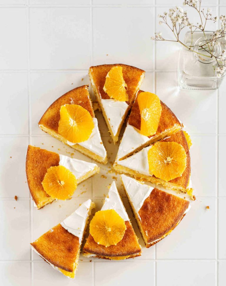 Polentacake met skyr en sinaasappel