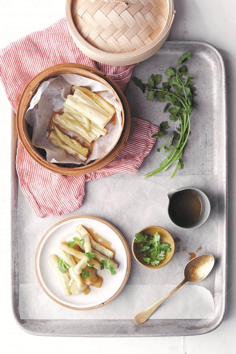 Gestoomde aubergine met koriander