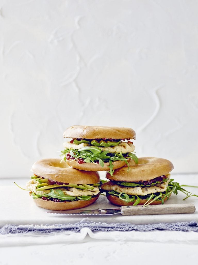 Brunchbagel met ei en kaas