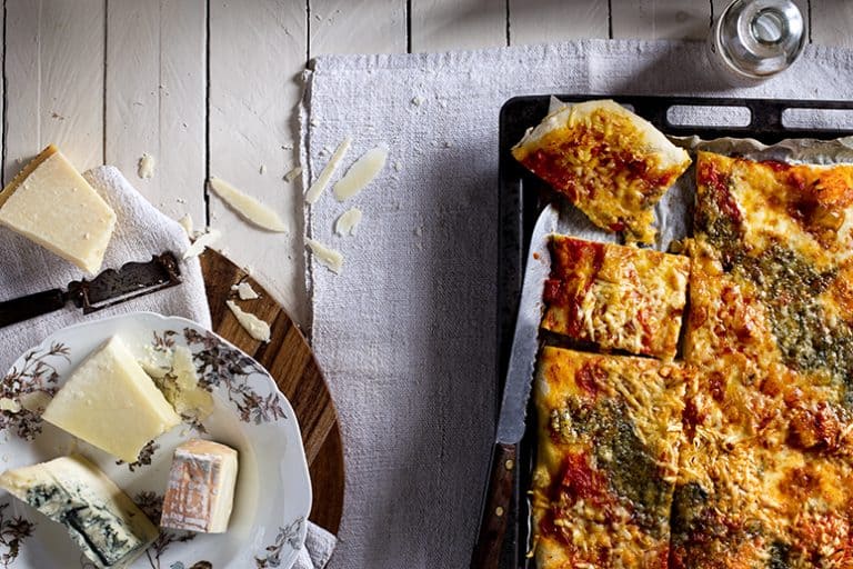 Pizza quattro formaggi
