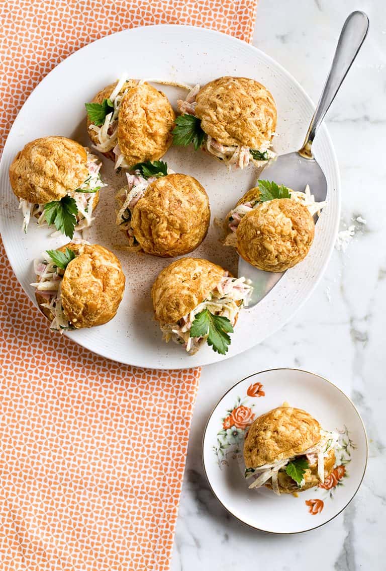 Gougères gevuld met ham en selderij