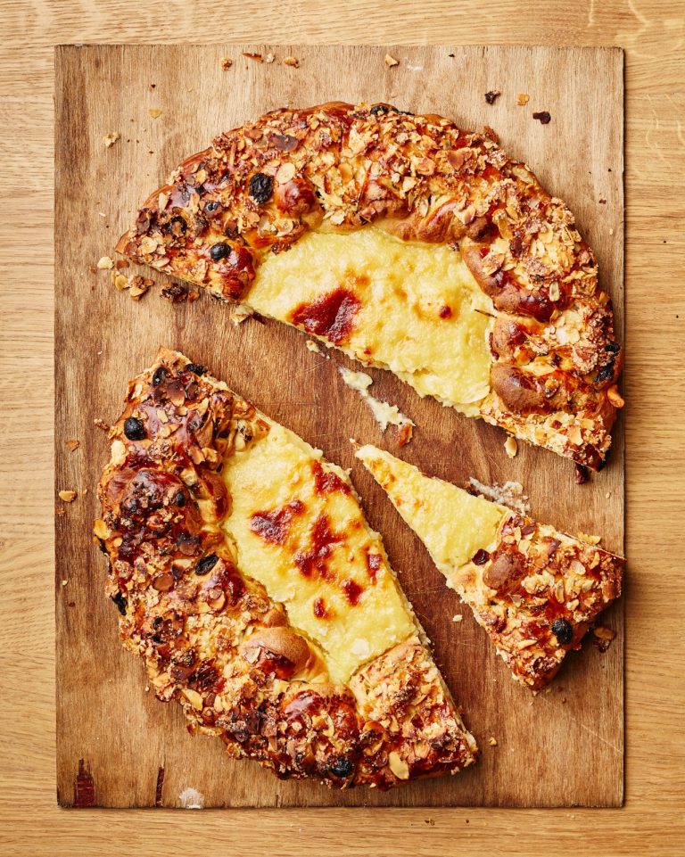 Rozijnenbrood met citroenvulling
