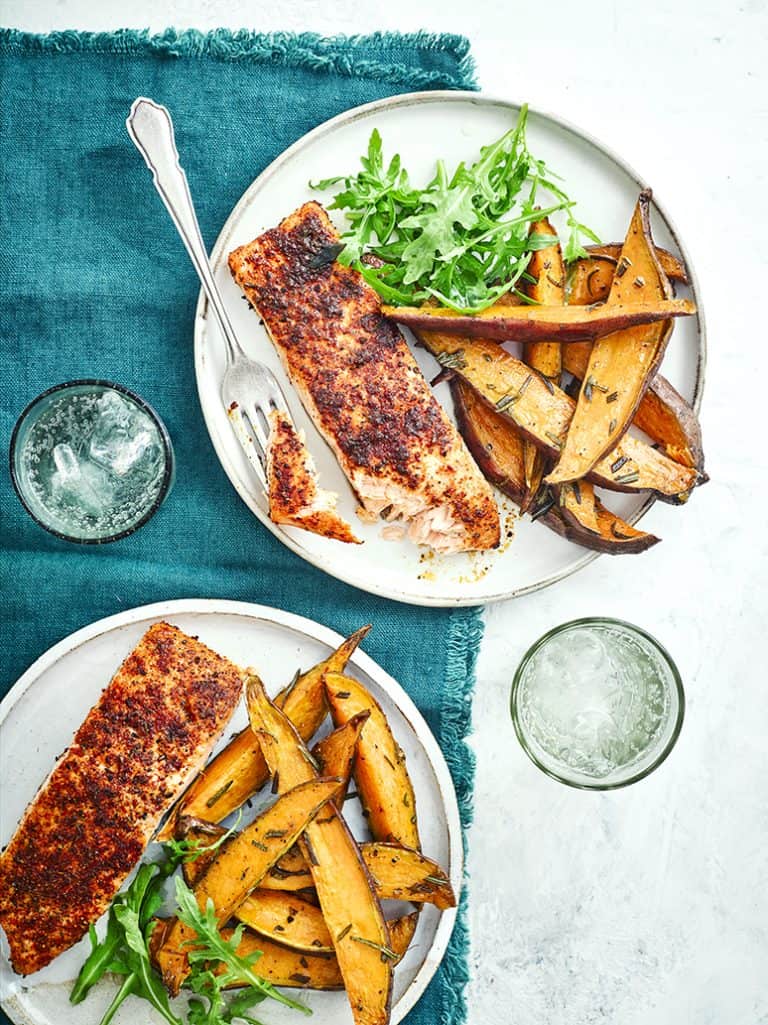 Geroosterde zalm met zoeteaardappelpartjes