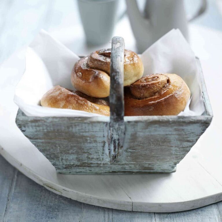 Cinnamon rolls
