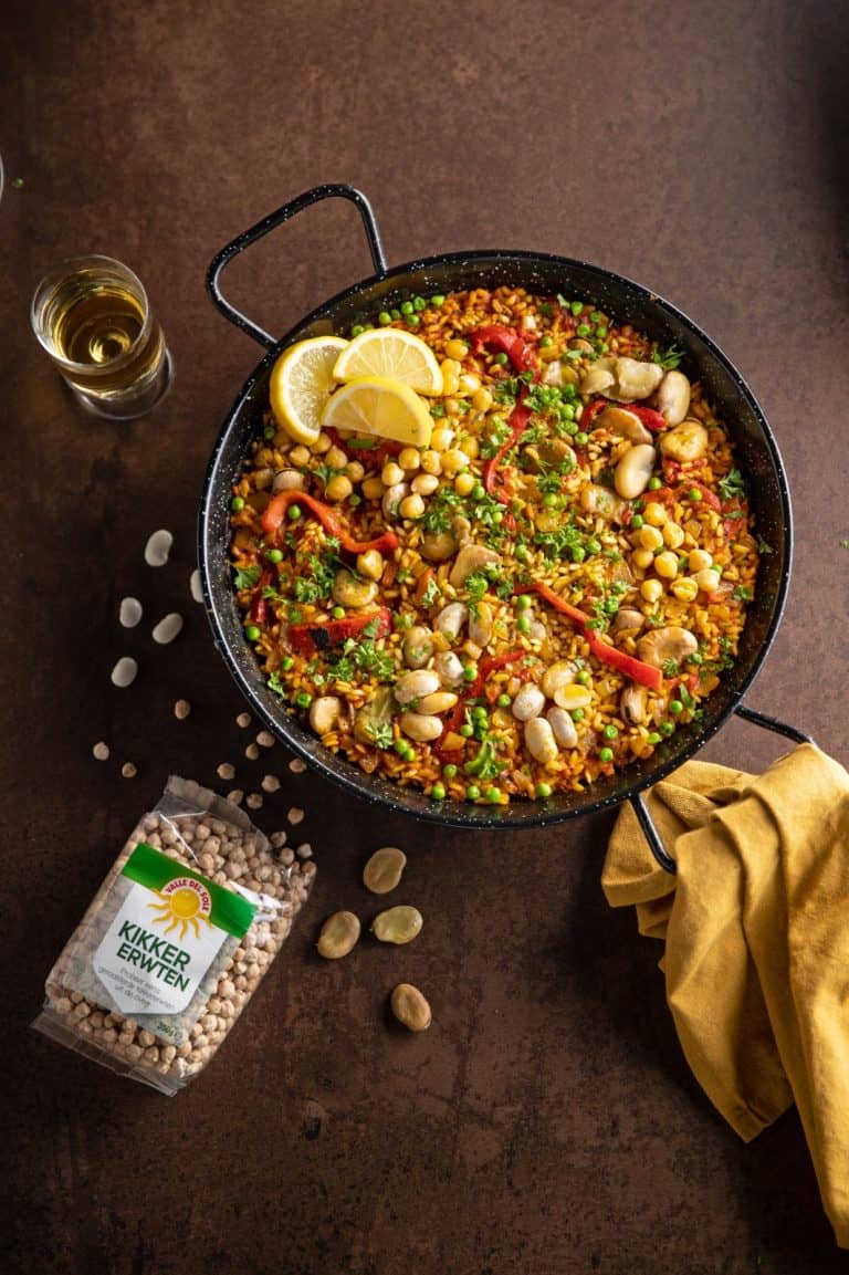Paella met drie soorten bonen