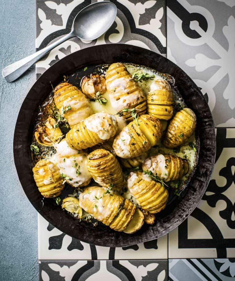 Hasselbackaardappels met taleggio en tijm