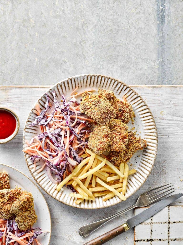 Kipnuggets uit de oven met koolsla