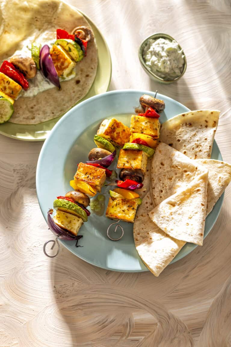 Halloumikebabs met tzatziki