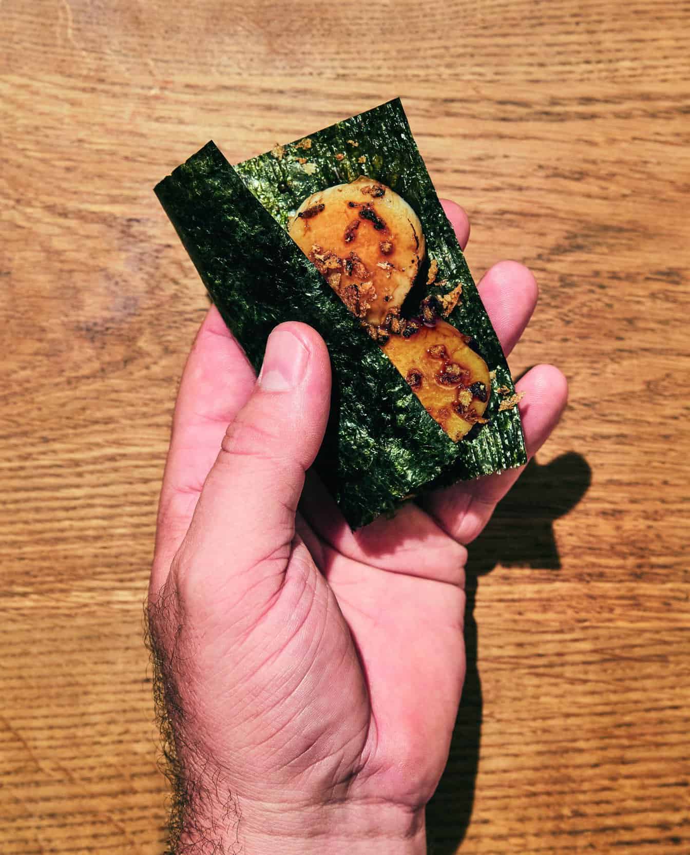 Hotate temaki (coquille temaki)