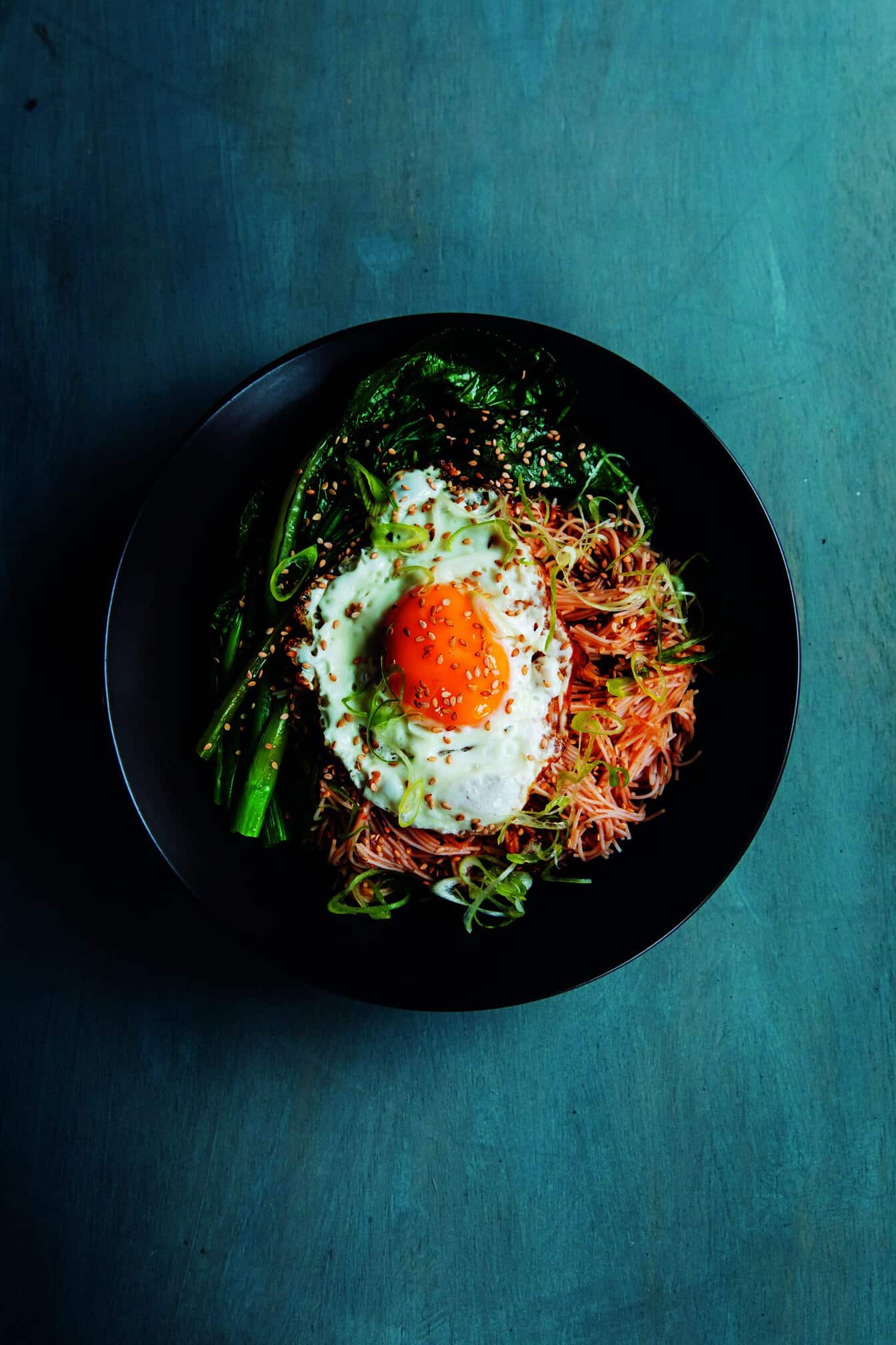 Emma's Amazing Asia Vega: Glasnoedels met szechuansaus