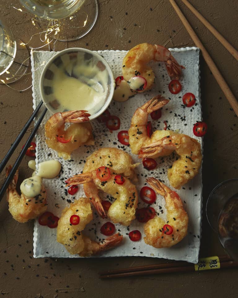 Tempura van garnalen met gepofte-knoflookmayonaise