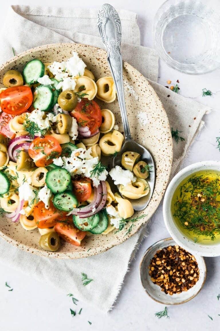 Griekse tortellinisalade