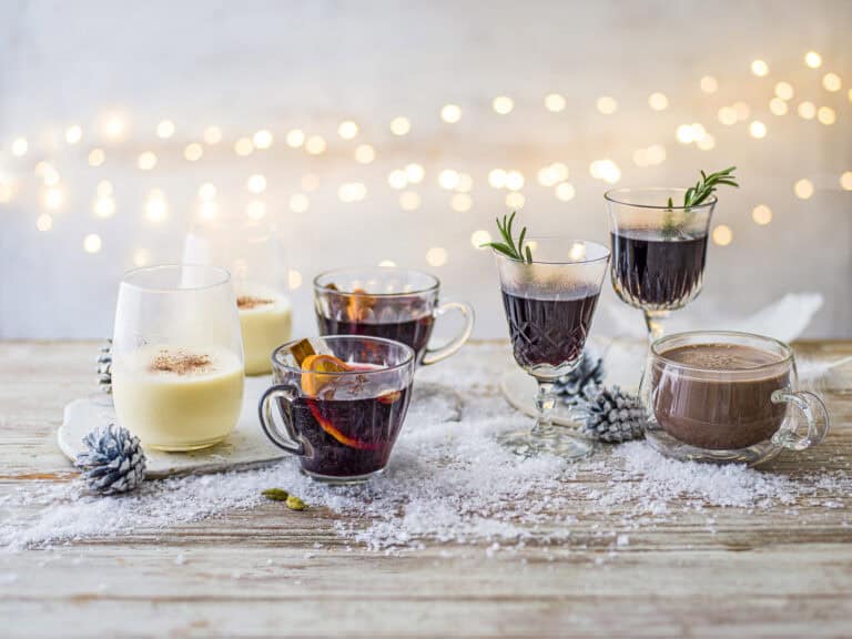 Glühwein van port met laurier en rozemarijn
