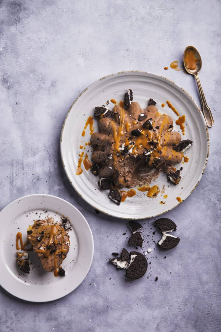 Chocoladebavarois met oreo-kruimels