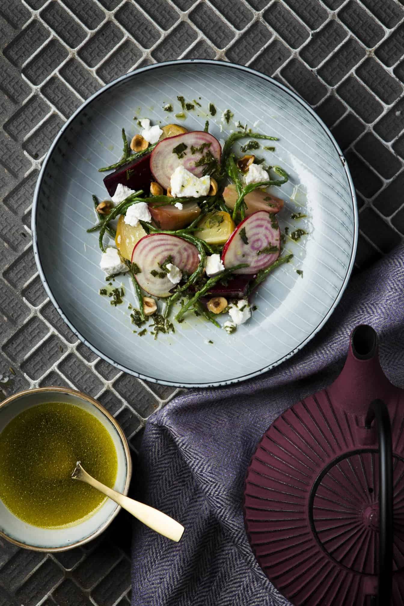 Bietjessalade met senchadressing