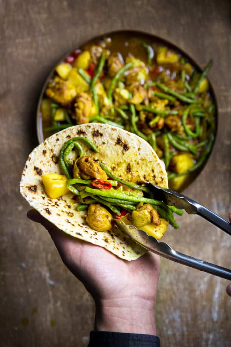 Roti met masala kip