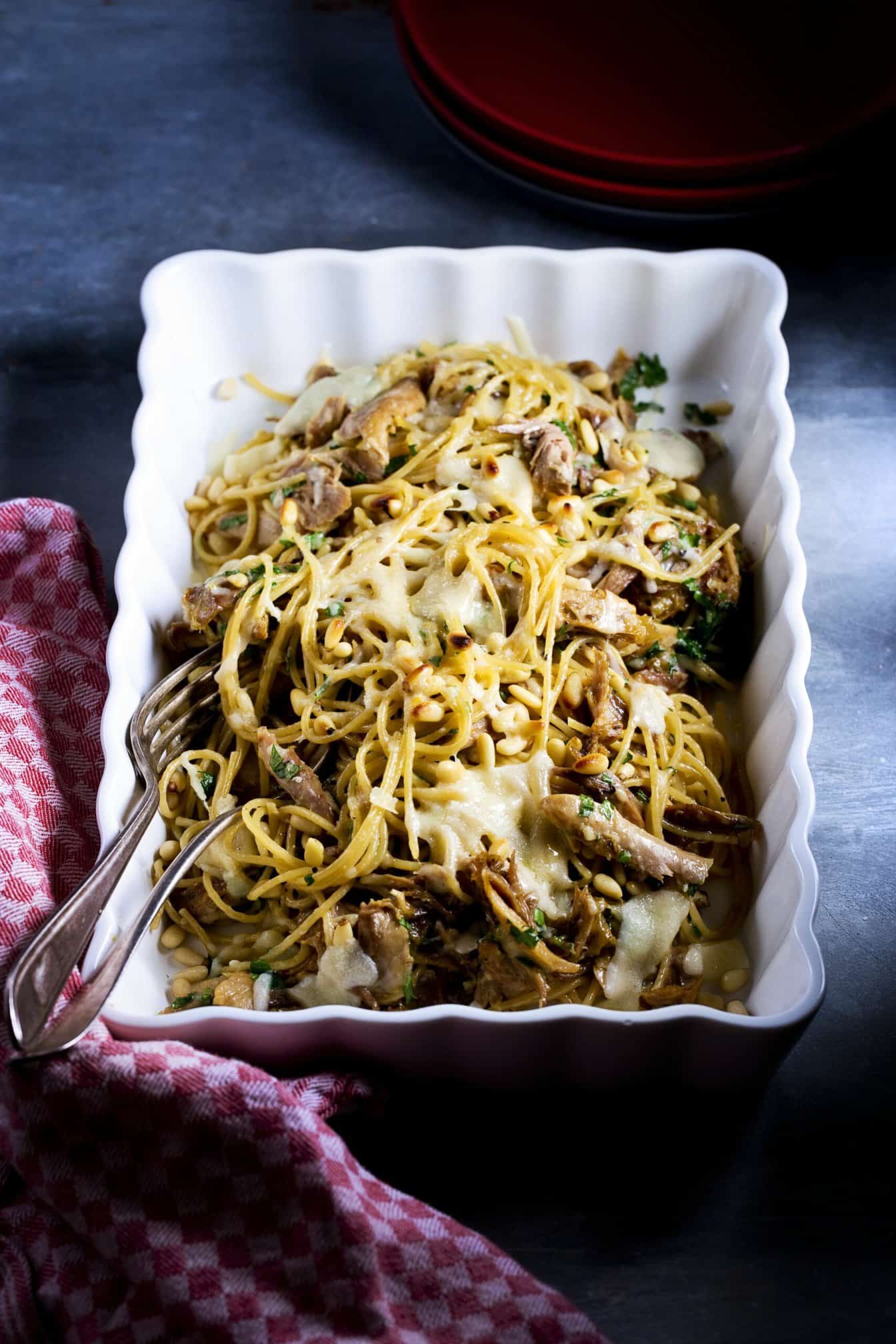 Parelhoen in sherry met spaghetti