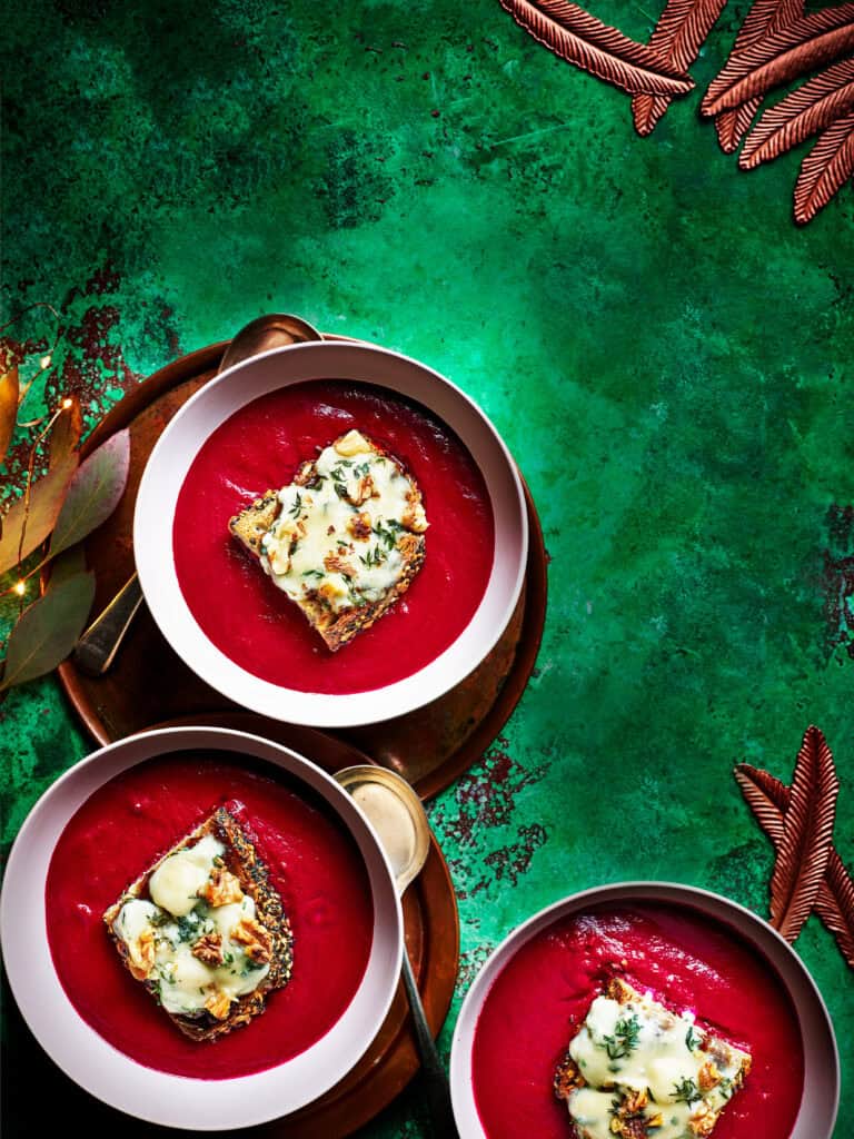 Bietensoep met blauwekaascrostini