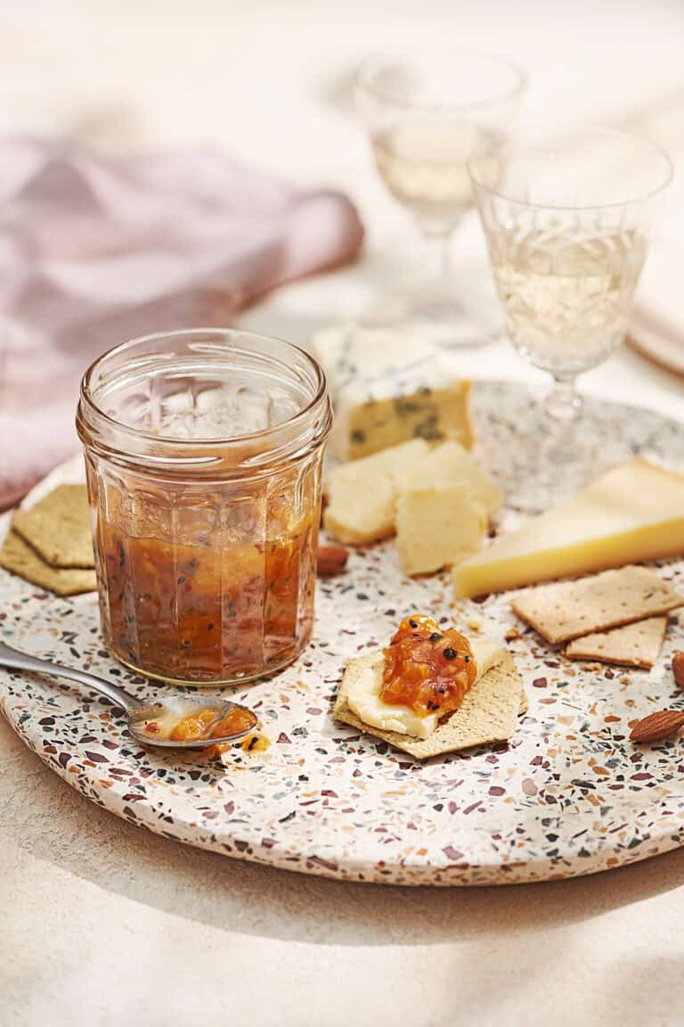 Nectarine-gemberchutney