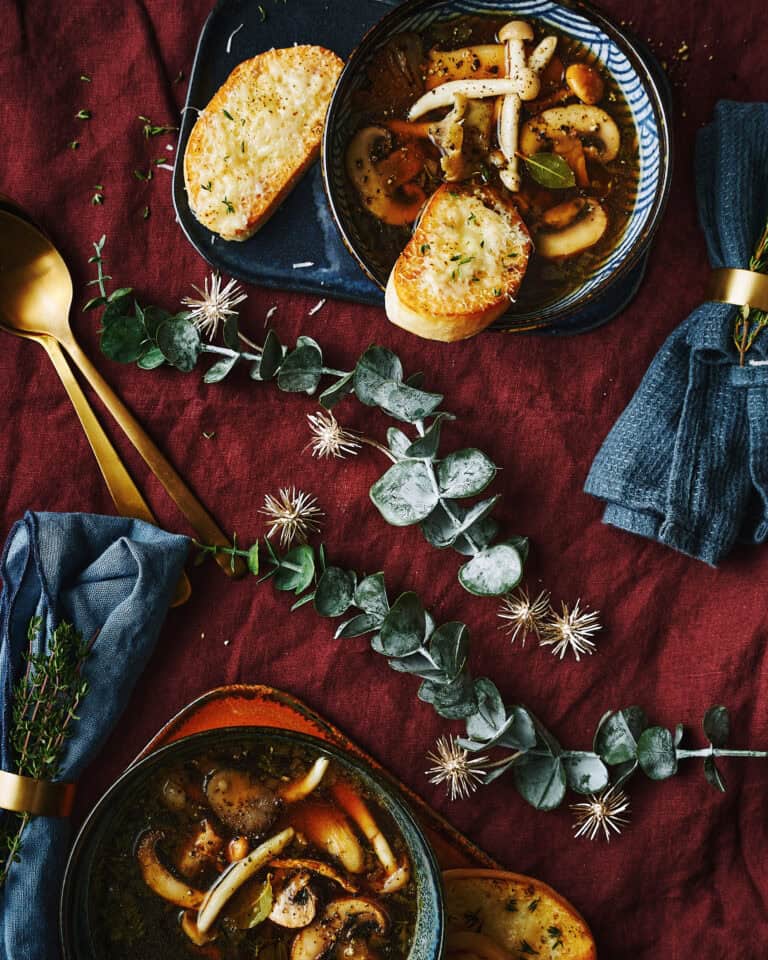 Bospaddenstoelensoep met marsala en crostini