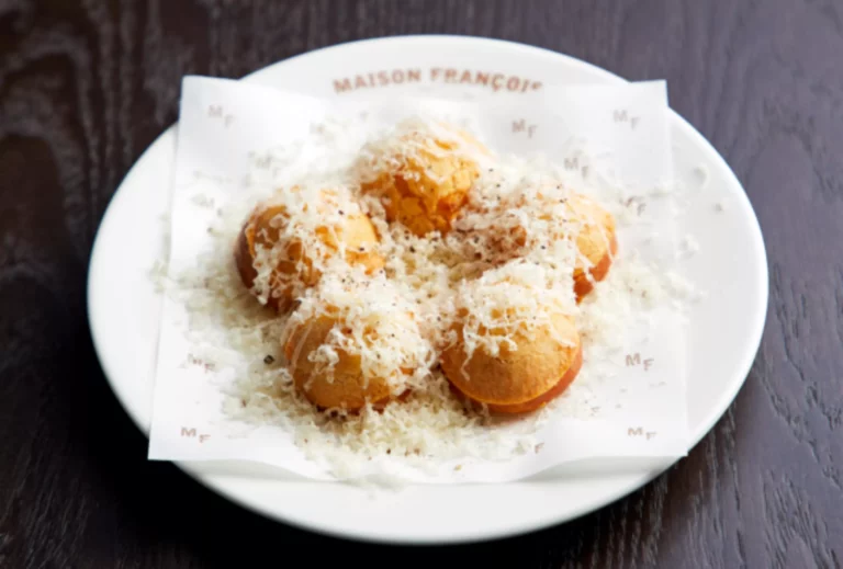 Gougères – Franse kaassoesjes met comté