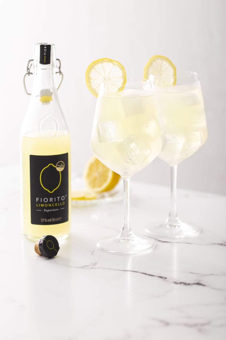 Limoncello spritz