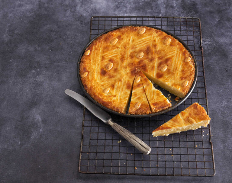 Klassieke boterkoek met amandel en sinaasappel