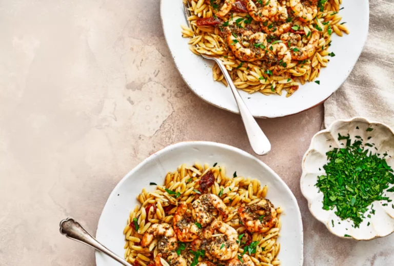 Orzo met zhug-garnalen