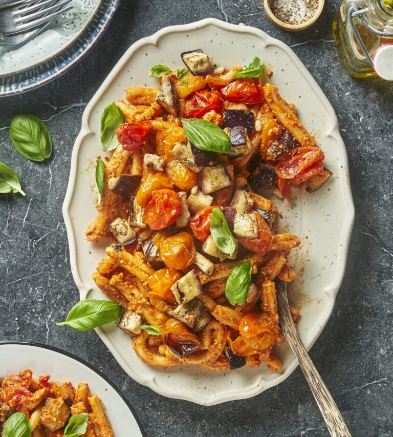 Rode-pestopasta met aubergine