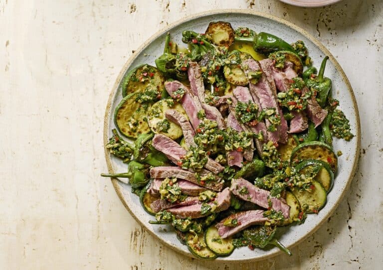 Biefstuk met olijvenchimichurri en padronpepers
