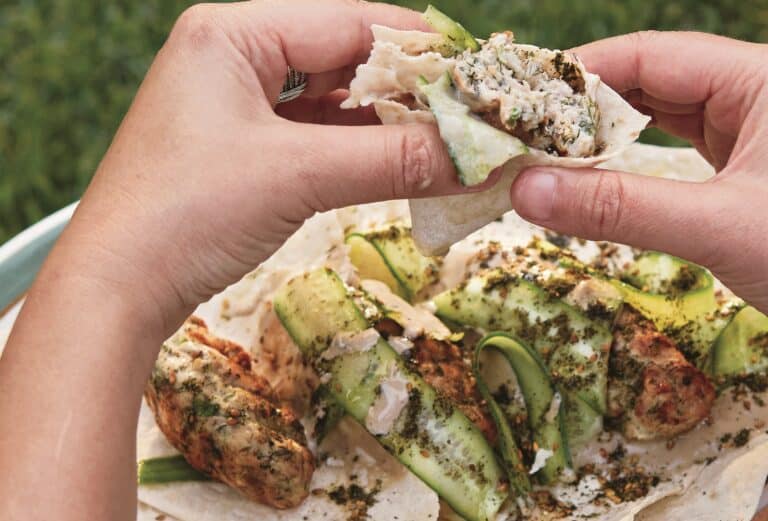 Kipköfte met tzatziki en platbrood